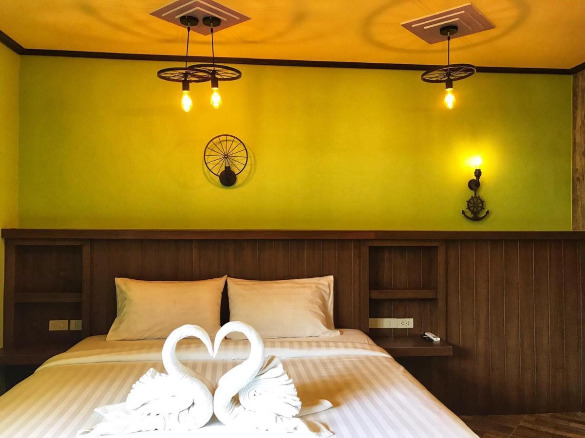 Hotel Mangrove House Lanta Old Town à Ko Lanta Extérieur photo