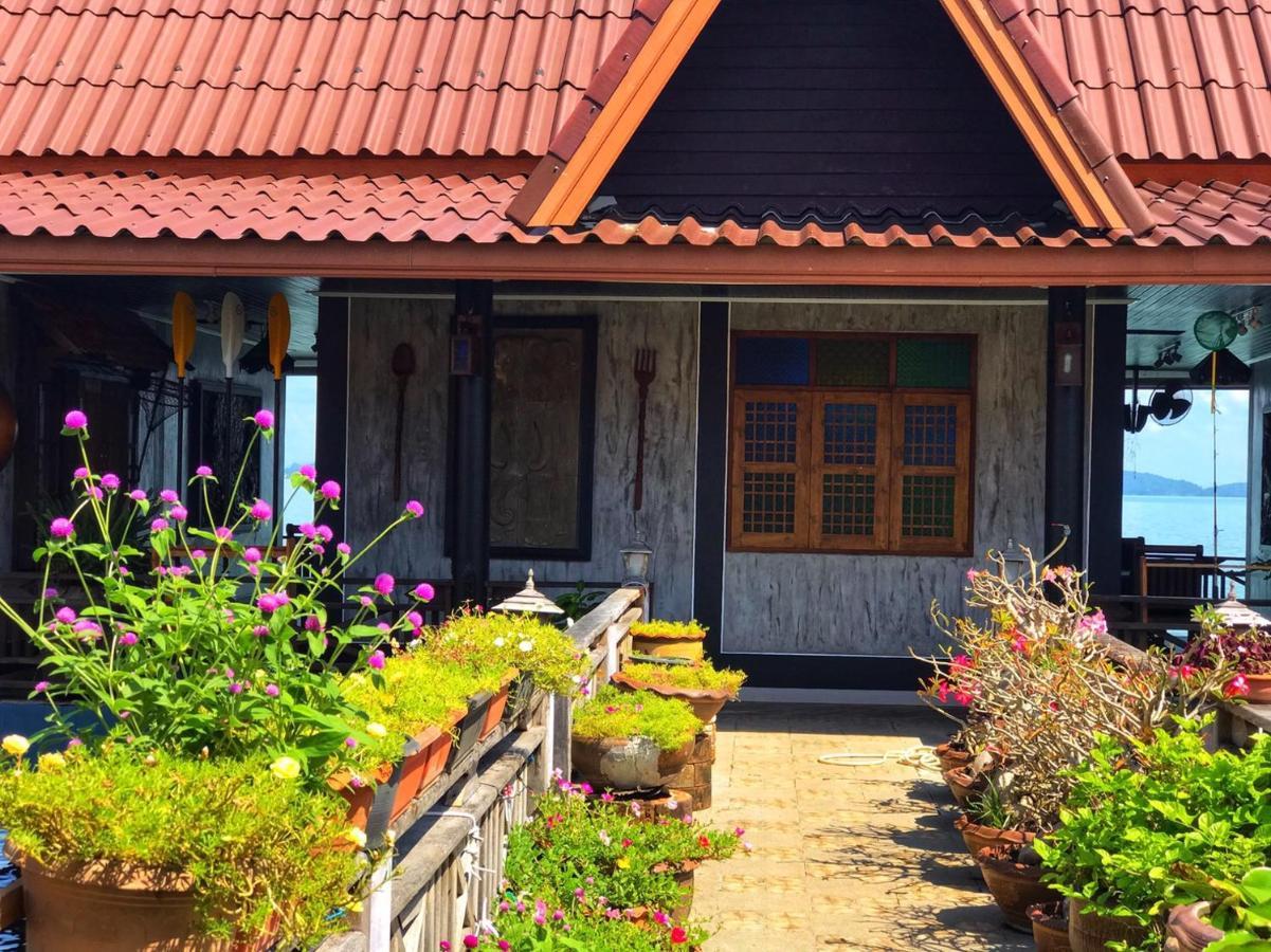 Hotel Mangrove House Lanta Old Town à Ko Lanta Extérieur photo