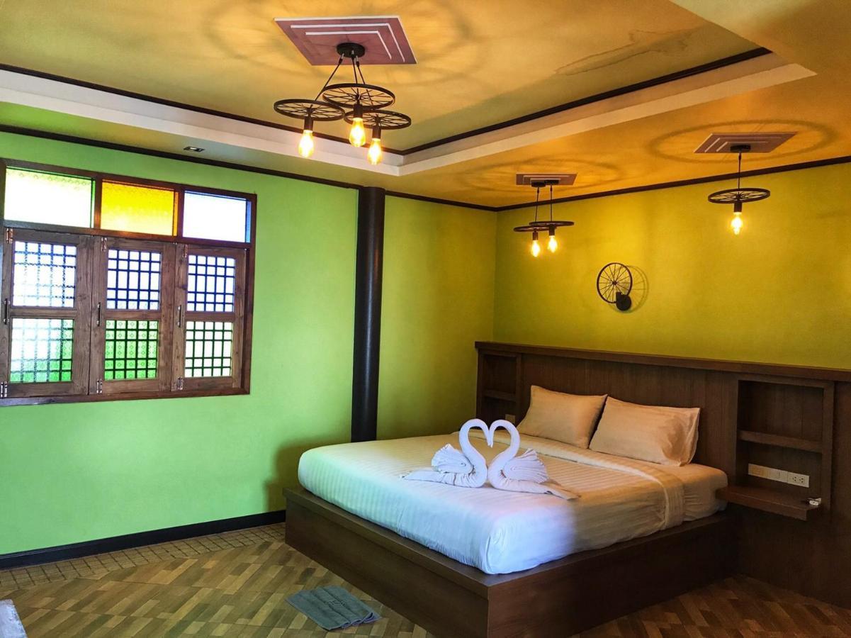 Hotel Mangrove House Lanta Old Town à Ko Lanta Extérieur photo