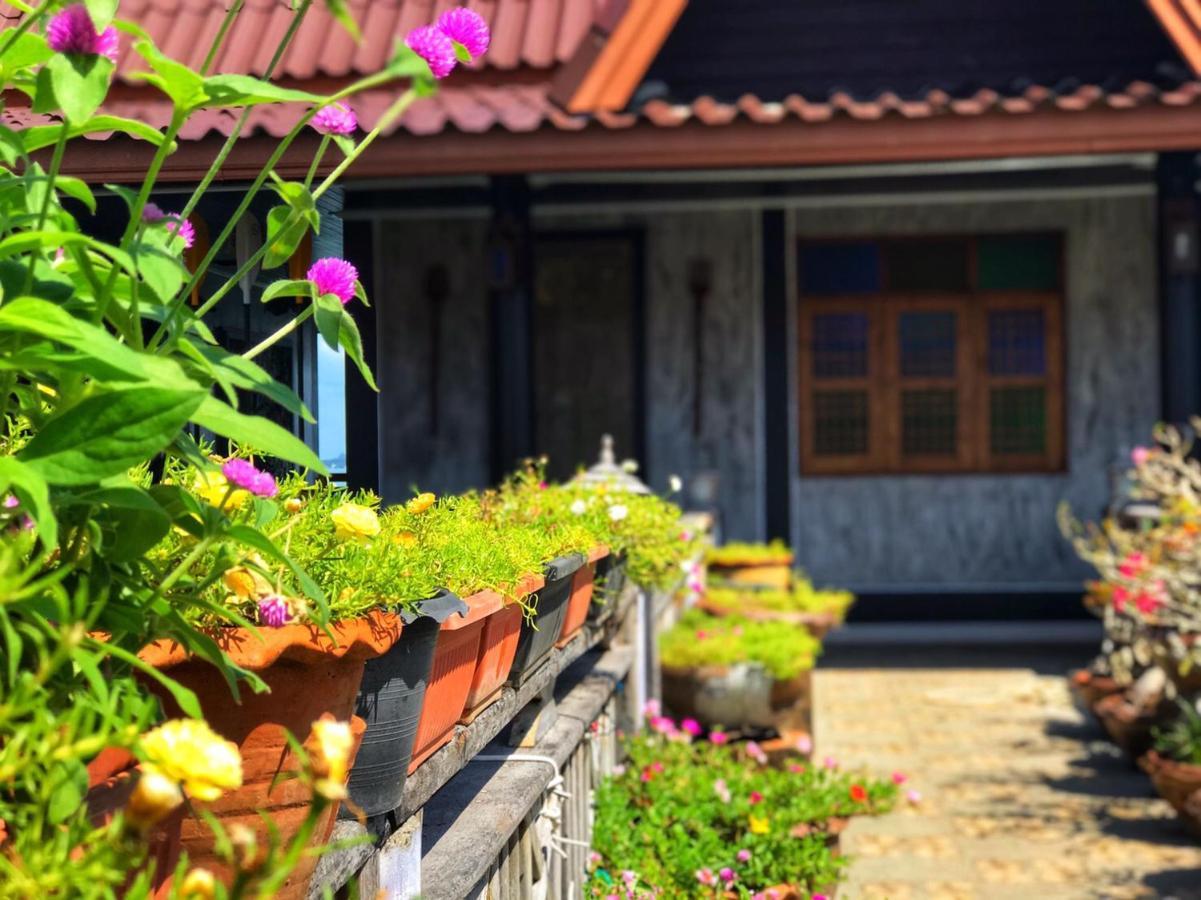 Hotel Mangrove House Lanta Old Town à Ko Lanta Extérieur photo