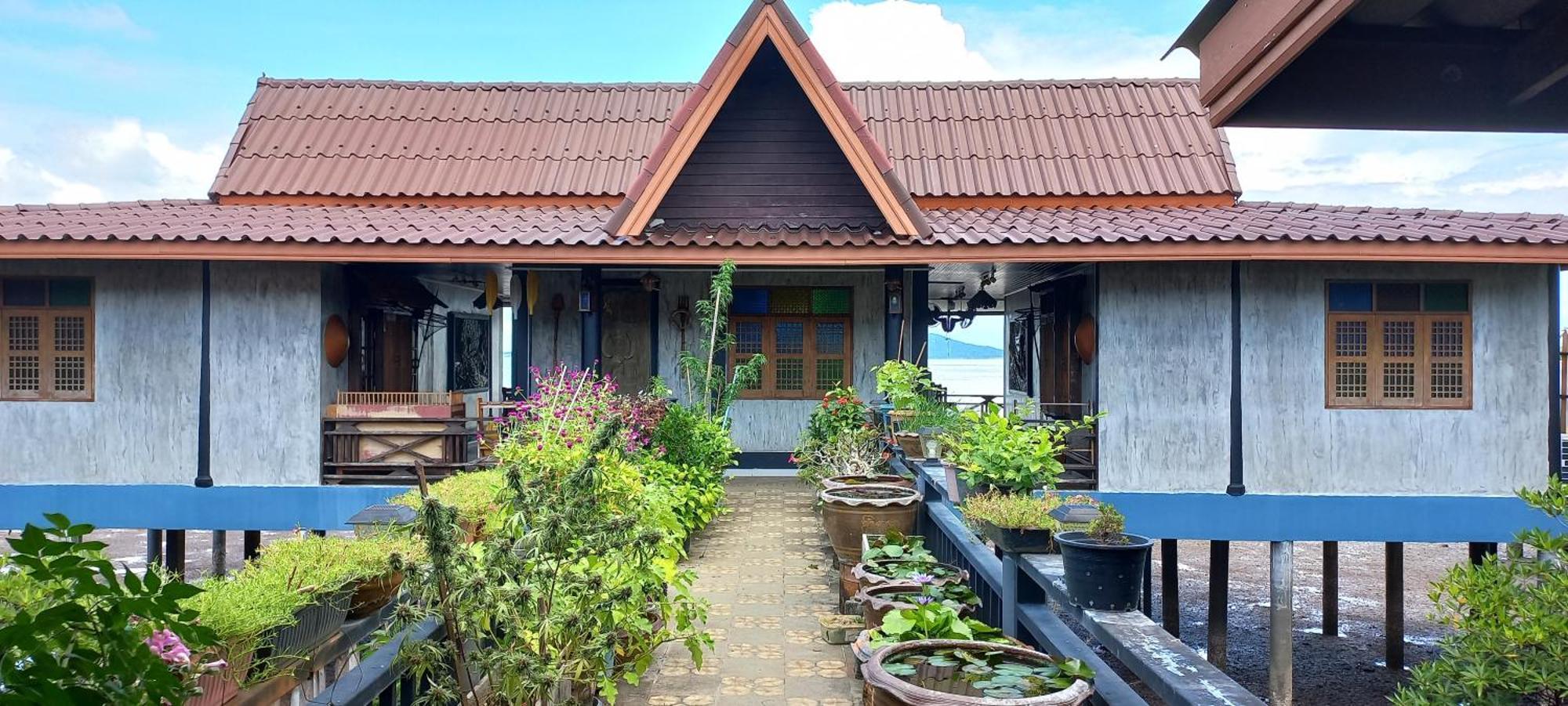 Hotel Mangrove House Lanta Old Town à Ko Lanta Extérieur photo