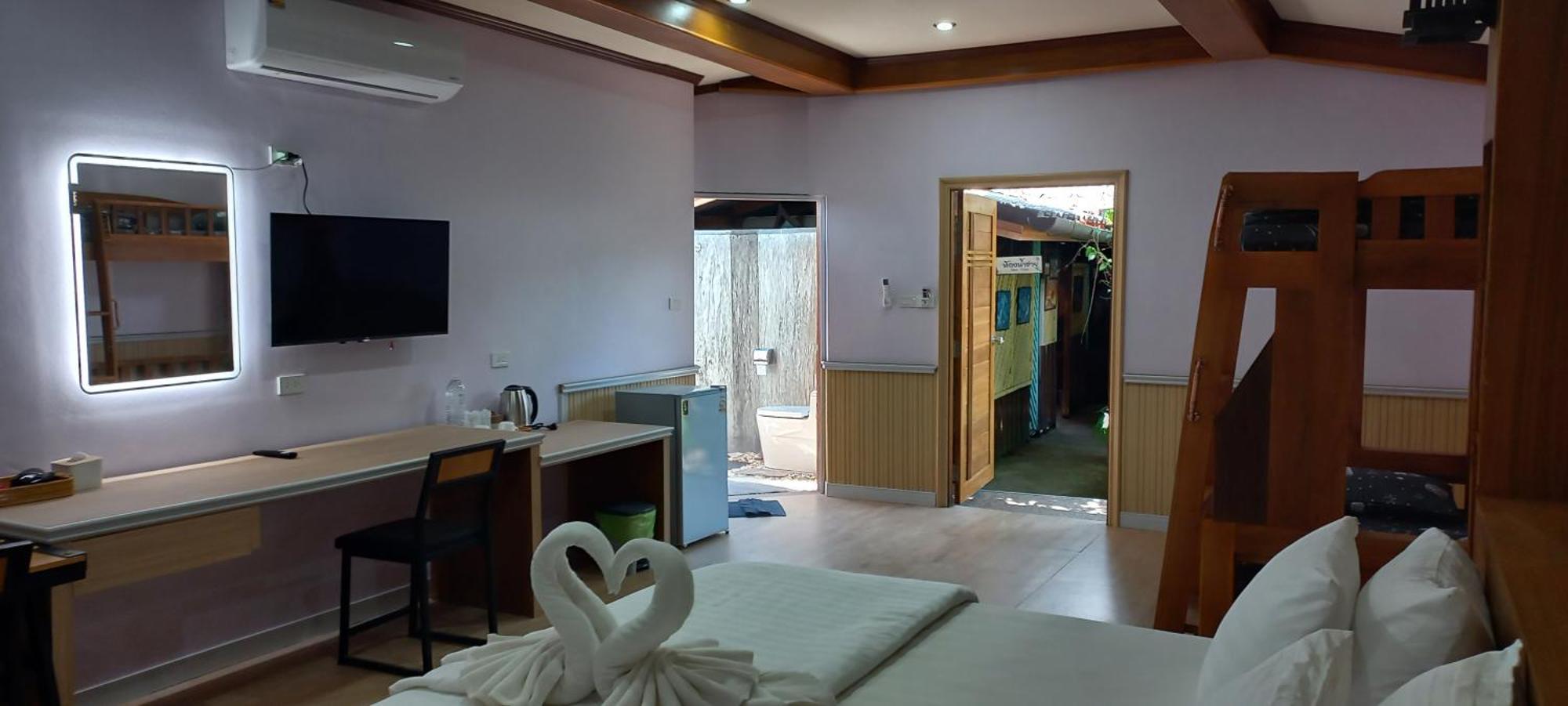 Hotel Mangrove House Lanta Old Town à Ko Lanta Extérieur photo
